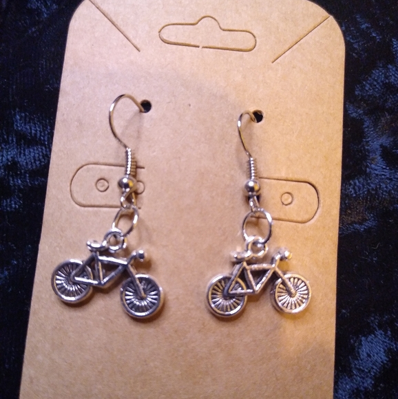 Handcrafted Bicycle Earrings 🚲 - Picture 2 of 3